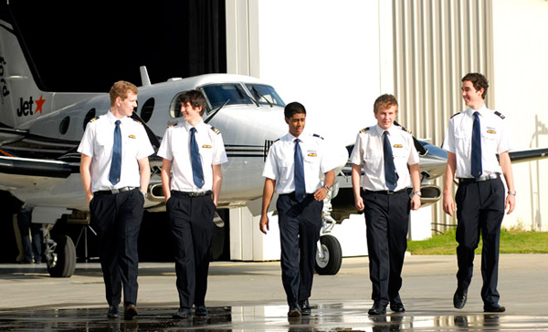 Vingroup thành lập Vinpearl Air mở trường đào tạo hàng không